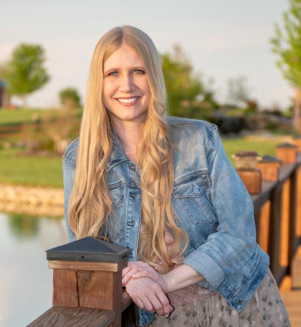 Carrie Bates